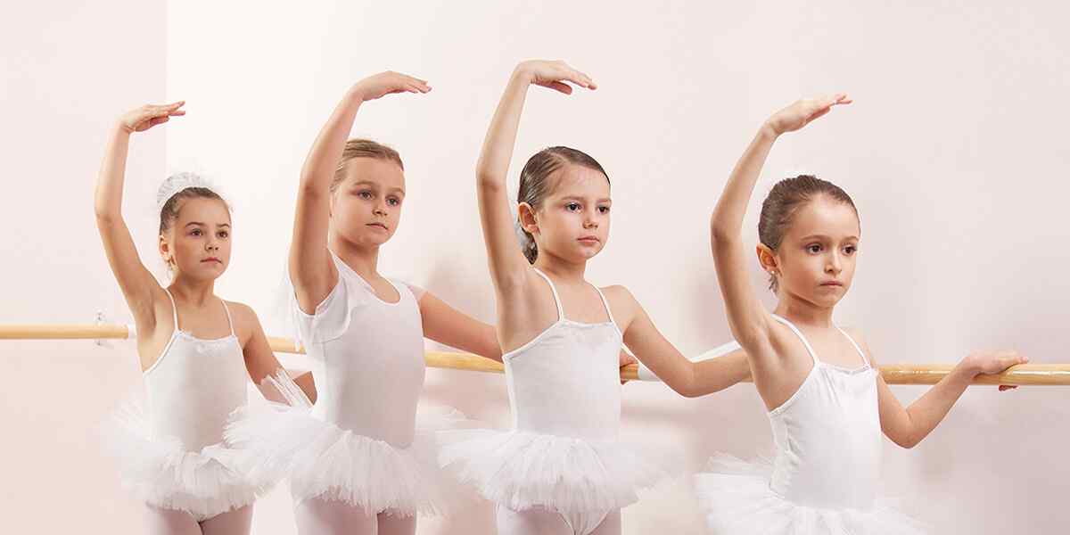 https://englisshe.com/wp-content/uploads/2019/04/inner_dance_03.jpg