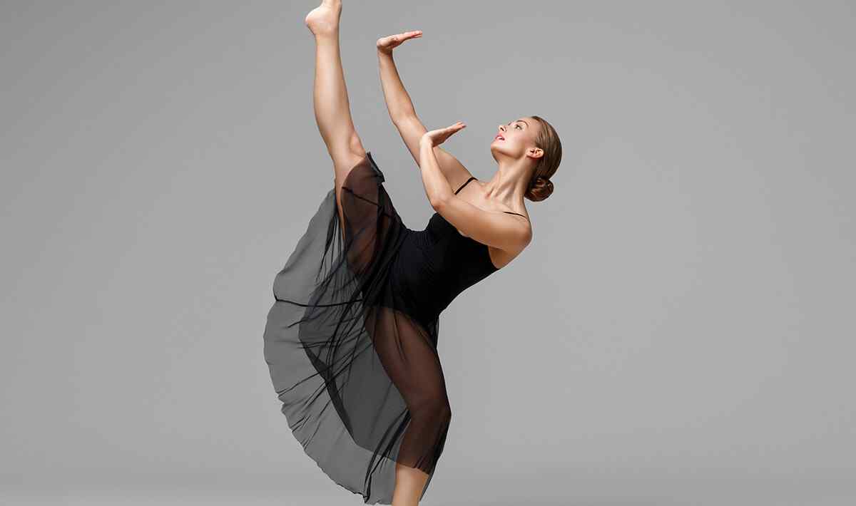 https://englisshe.com/wp-content/uploads/2019/04/inner_image_dance_09.jpg